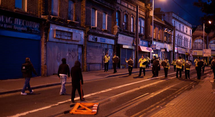 Police response to the riots in Croydon, 2011.  Madtea/Flickr., CC BY
