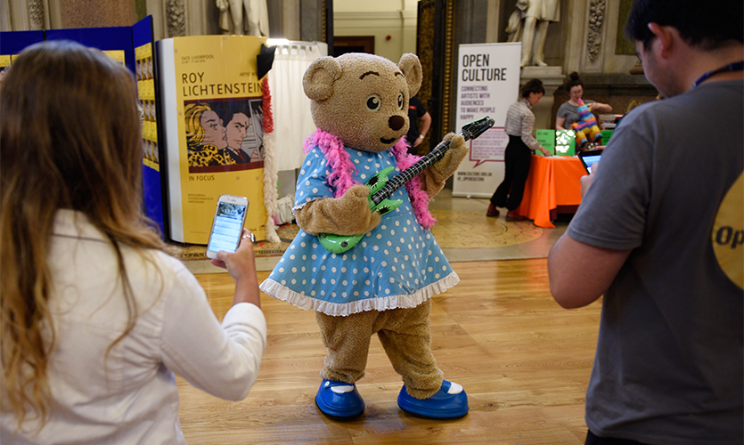 Claire Bear rocks LJMU’s welcome event in St George’s Hall.