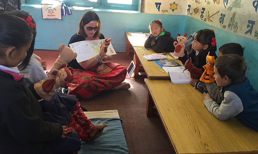 Sara Parker teaches kids in Nepal