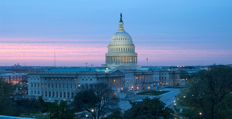 Image of the Whitehouse and Washington at sunset