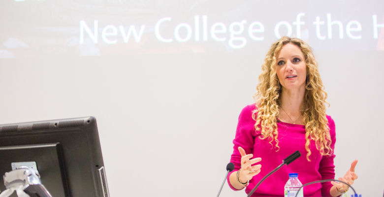 Dr Suzannah Lipscomb