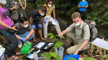 Scientists deliver sustainable mining workshop in the Philippines