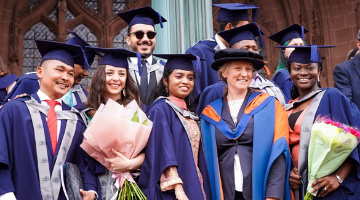 Over 10,000 students graduate from LJMU 