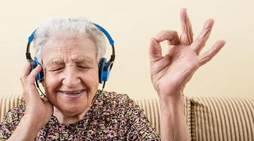 Students use music to improve lives of people with dementia