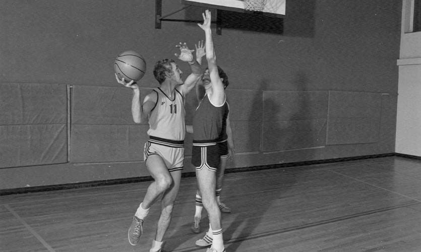 Dr Vaughan Thomas playing Basketball